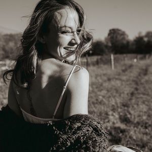 Meet your posher - Eva